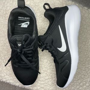 Women’s Nike Size 8